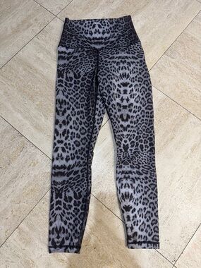 Gray & Black Leopard Print Leggings by Yogalicious Lux
